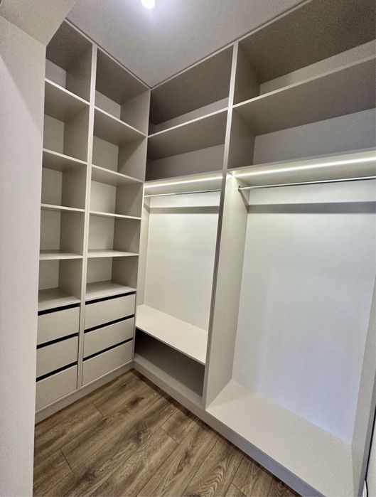 Одноповерховий будинок, новий дизайнерський ремонтом, закрите містечко