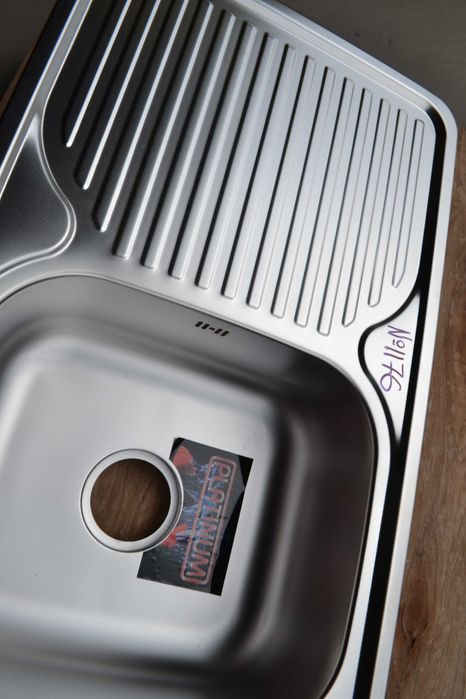 Раковина врізна на кухню 780*480 з місцем під посуд (уцінка по логістиці)