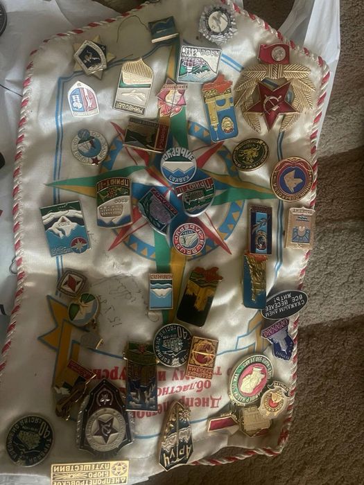 Значки колекційні в коллекцию