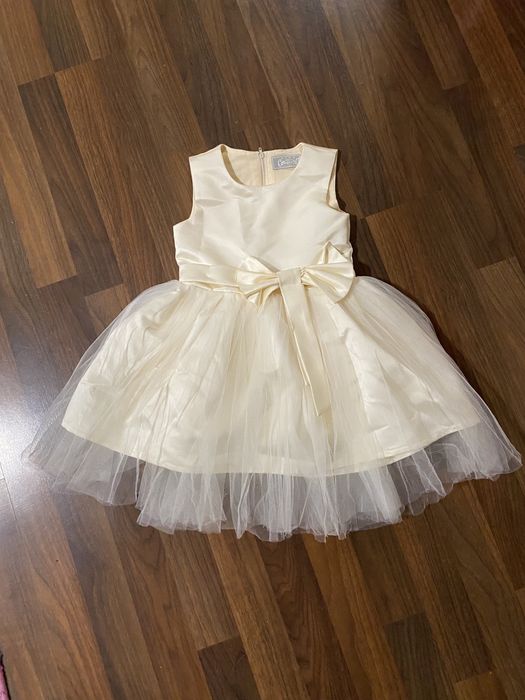 Нарядное платье