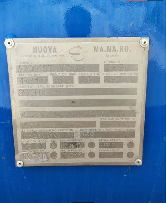 Напівпричіп цистерна NUOVA Ma.Na.Ro.