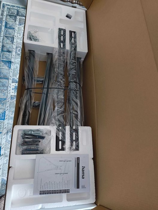 Suporte de TV com cavalete e tripé (hama)