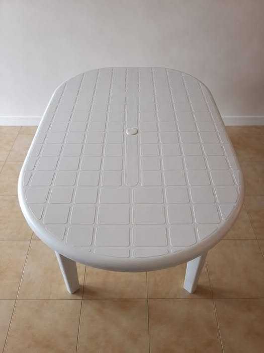 Mesa de jardim e outros fins em plástico