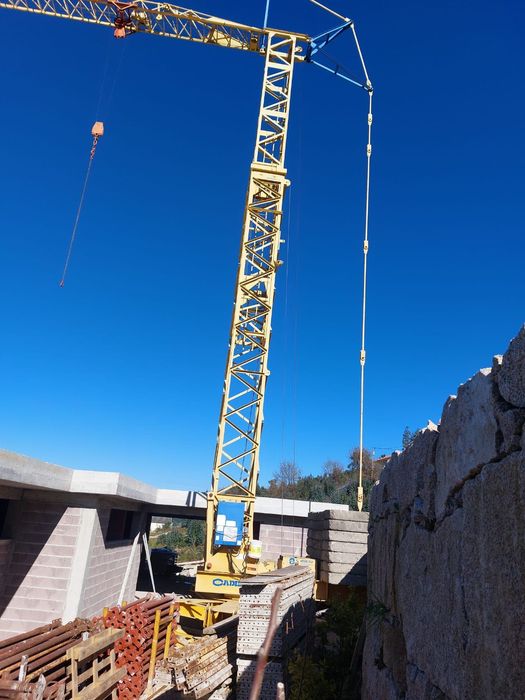 Grua construção civil