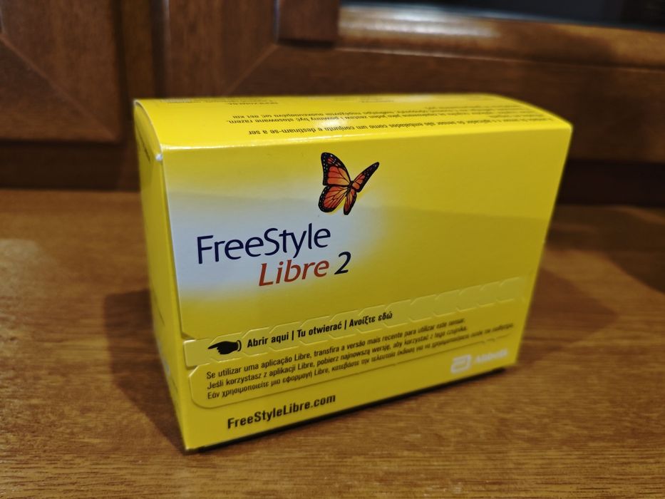 Freestyle Libre 2 sensor do monitorowania poziomu glukozy.
