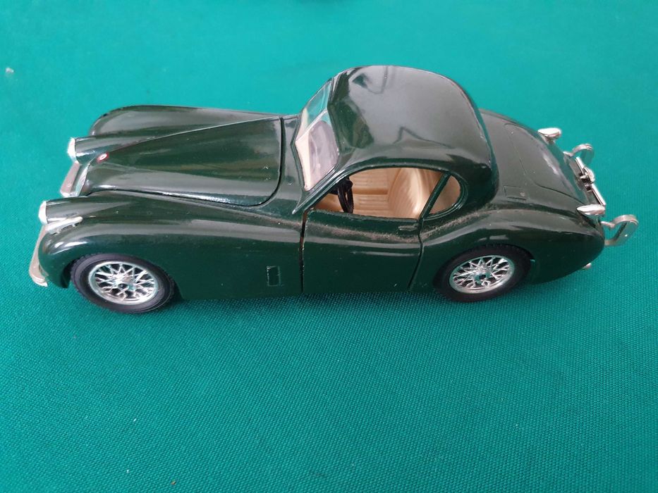 Jaguar XK 120 / (1948), BURAGO escala 1/24 - Anos 80 - Italy