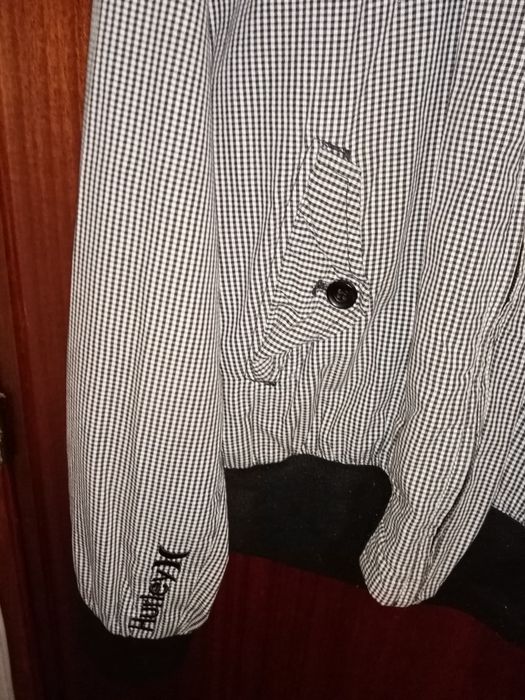 Casaco da Hurley axadrezado (DC, Vans, Quicksilver, Fred perry)
