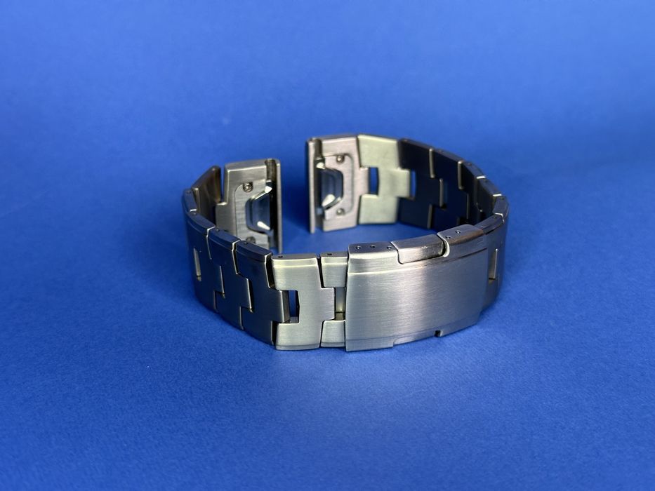 Титановий ремінець для Garmin Fenix, Tactix, D2 та ін. -  22 та 26 мм