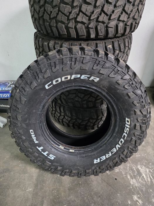 5 pneus 285/75R16 Cooper Discoverer STT Pro