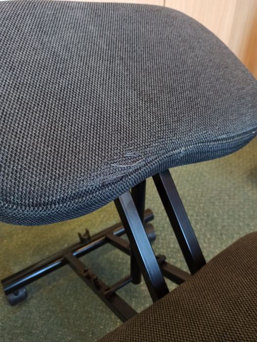 Klękosiad, klęcznik, fotel ergonomiczny IKEA eifred