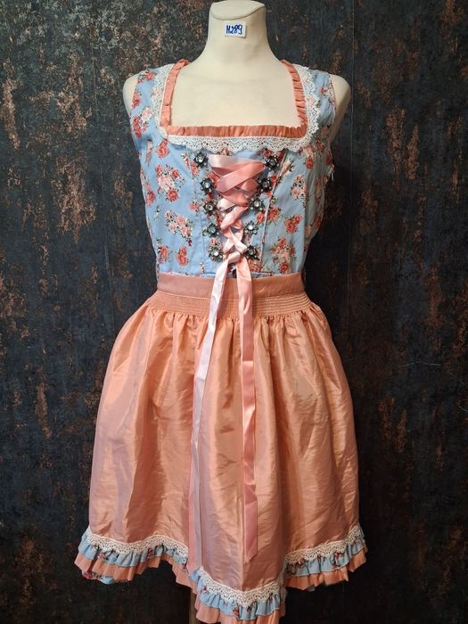 Przepiękna sukienka bawarksa folk Oktoberfest rozmiar M