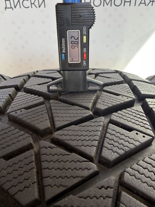 Шини зимові Bridgestone 265/50/R19