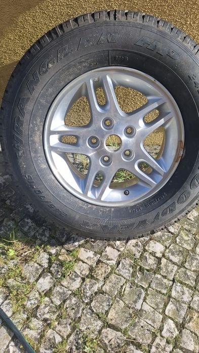 Jantes e pneu, tudo novo sem uso