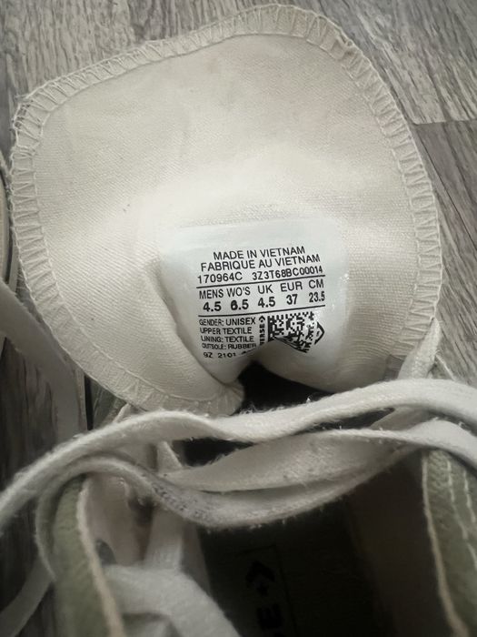 Converse високі хакі 37р  . Стан гарний