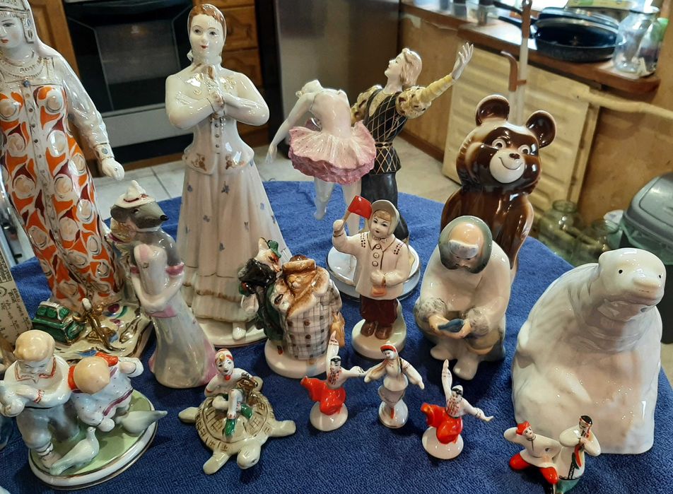 Фарфоровые статуэтки Советского периода.