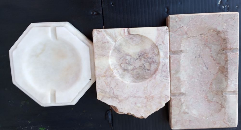 Conjunto de cinzeiros de pedra