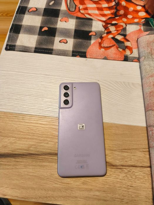 Smartfon Samsung s21 fe 5g nie uszkodzony stan dobry