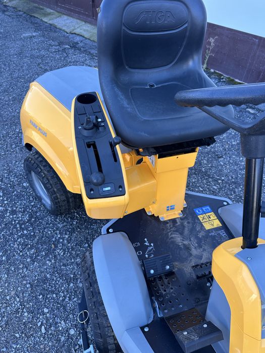 Traktorek kosiarka STIGA PARK Plus 18.5 KM