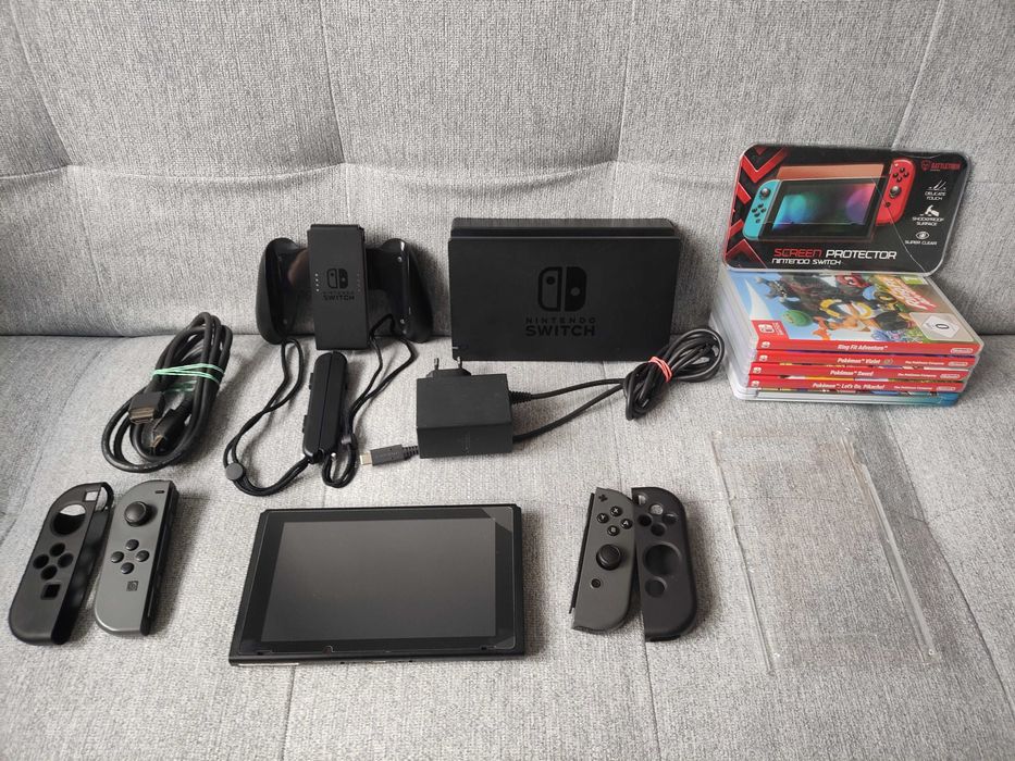 Nintendo Switch V2 + 3 gry Pokémon + Ring Fit Adventure + microSD 128 GB