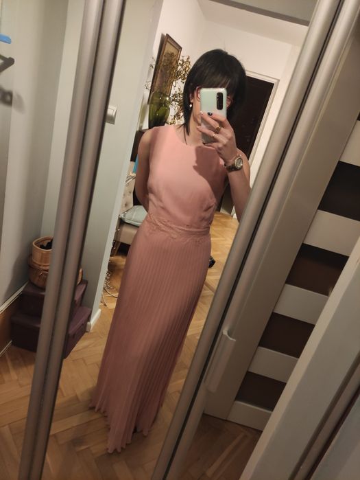 Sukienka maxi plisowana