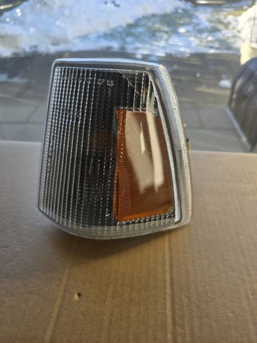 Kierunkowskaz Lewy Volvo 780 Nowy Oryginalny USA