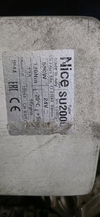 Napęd bramy przemysłowej Nice