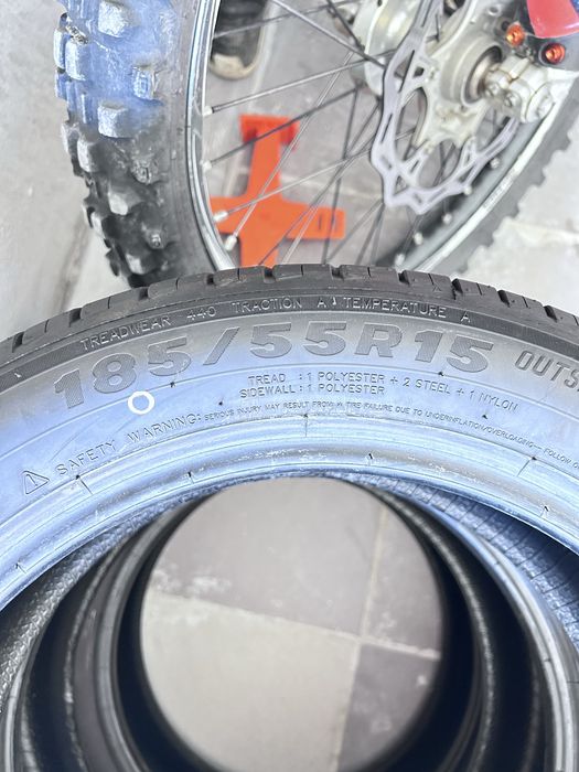 Pneus Maxxis 185/55R15 NOVOS