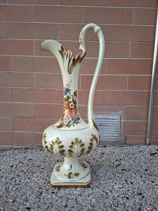 Jarro decorativo antigo