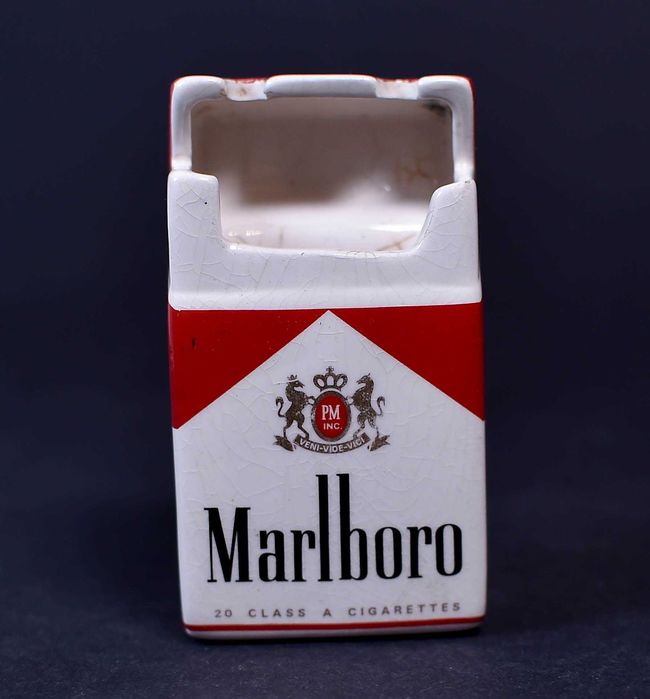 Popielniczka w kształcie Paczki Papierosów Malboro 10cm