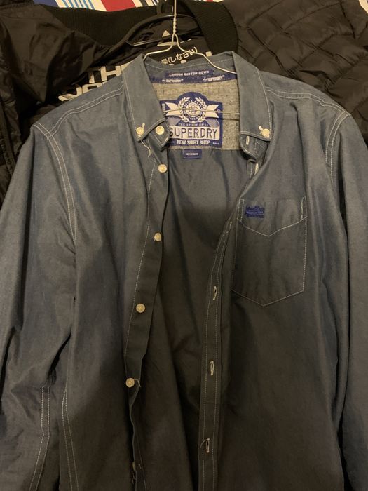 Roupa semi nova usada uma vez