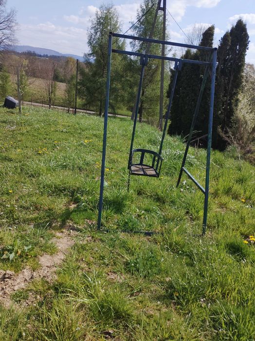 Huśtawka ogrodowa metalowa dla dzieci