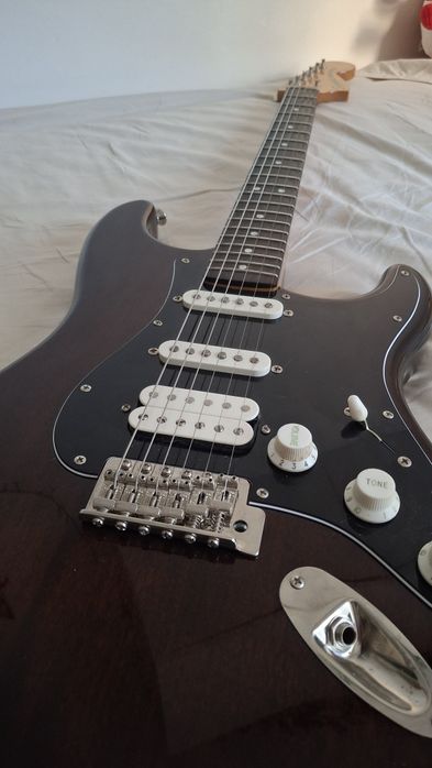 Guitarra Squier CV 70s Strat HSS