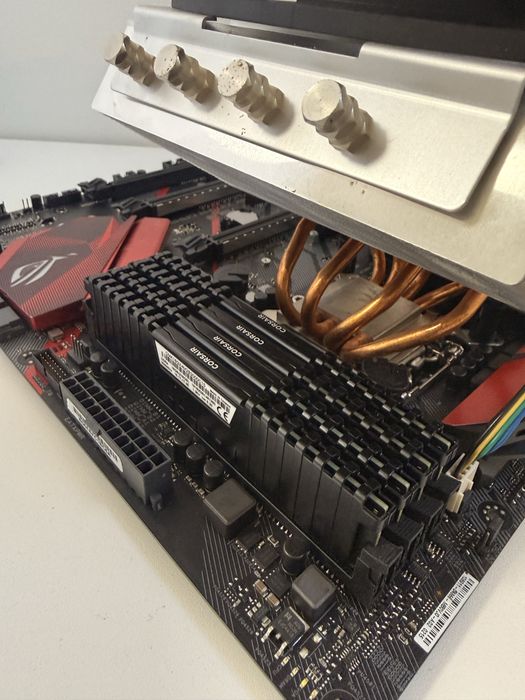 Corsair Vengeance DDR4 - 3000MHz zestaw 2x8GB