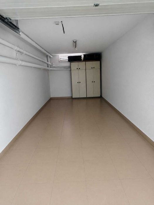 Vende-se garagem