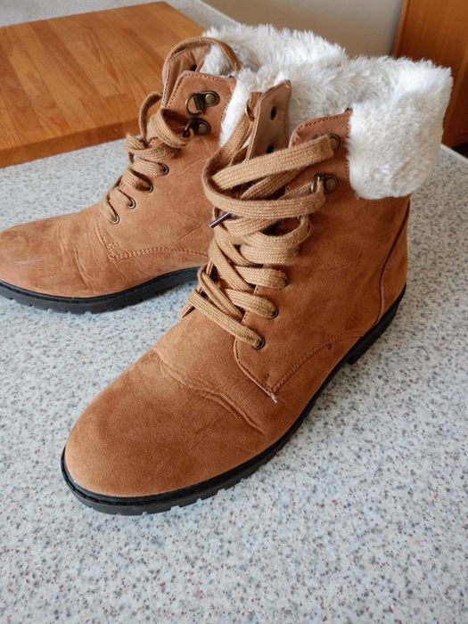 Ładne brązowe buty