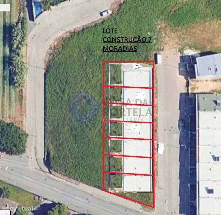 Beneficia de uma excelente localização e exposição solar.