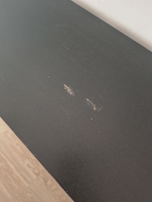 Cabeceira de cama com prateleiras embutidas IKEA