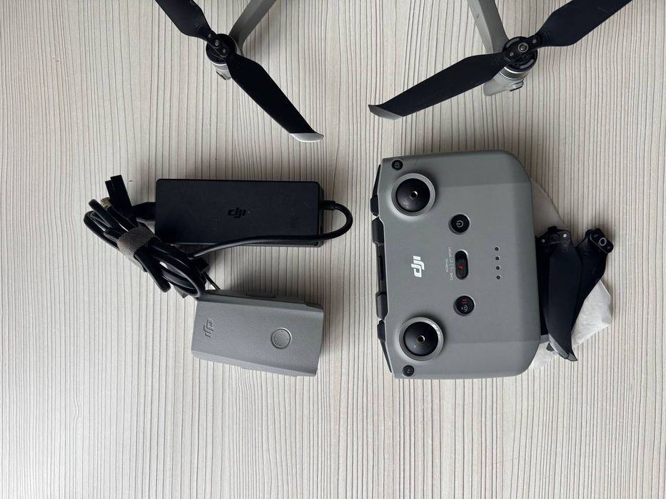 Дрон DJI Mavik Air 2  Fly More Combo