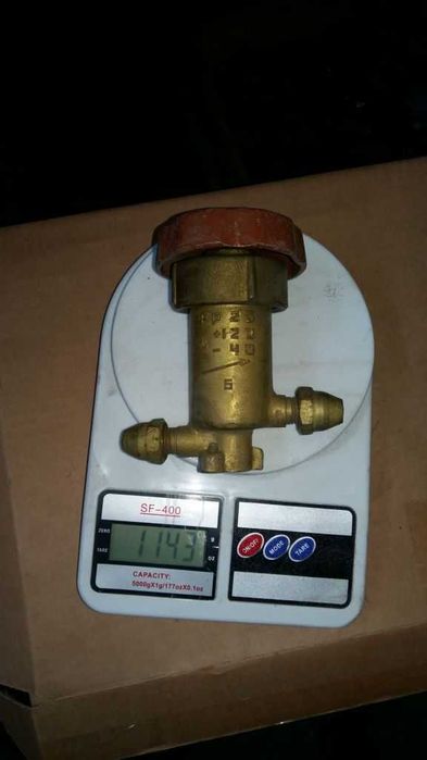 Продам по ціні лома латуні -40шт. нові клапана фреон, хладон, -35,5 кг