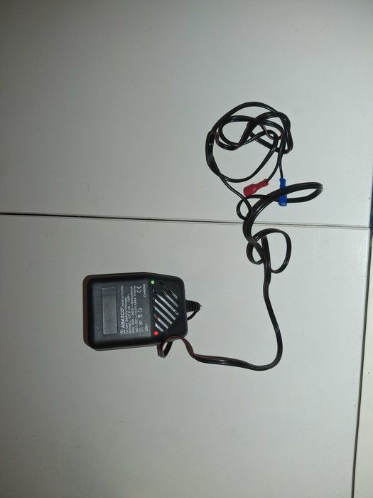 Ładowarka akumulatorów ABASCO