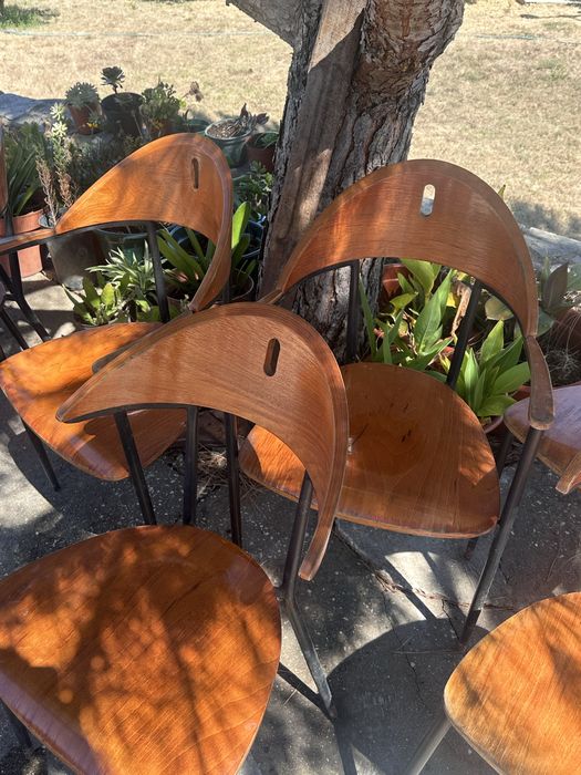 mesas e cadeiras64281294699777124