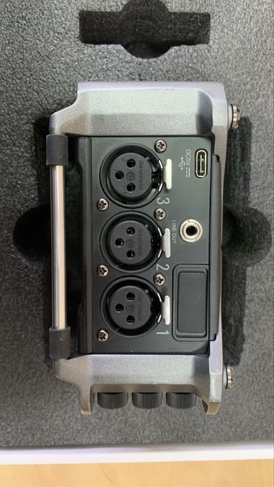 Аудіо рекордер диктоф Zoom F6  Multitrack Digital Audio Field Recorder