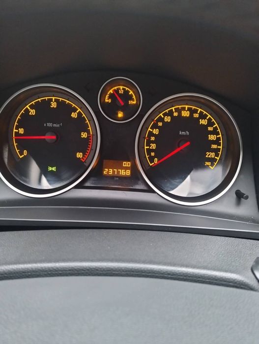 Зафіра 2010 дизель 1.7 з Німеччини