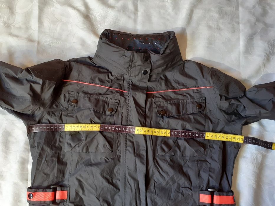 Kurtka Mercedes-Benz.