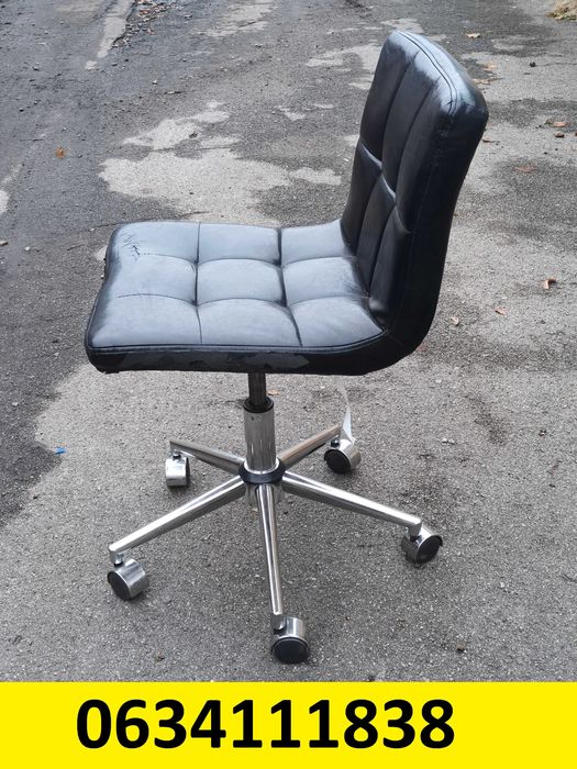 Кресло маникюрное   (стул косметолога, для салона красоты)