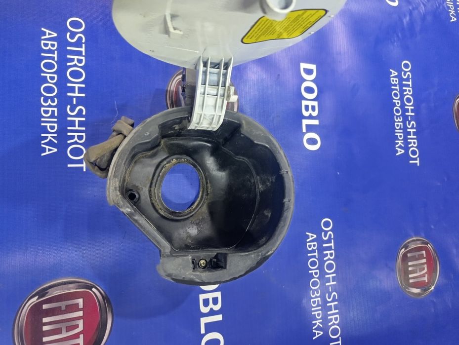 Лючок баку Fiat Doblo Фіат Добло Combo D 223 263 01-18 комбо кришка крышка накладка механізм бензобаку розборка запчасти шрот