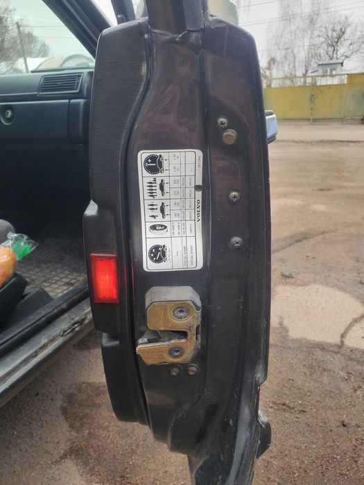 Продам Volvo 740GL