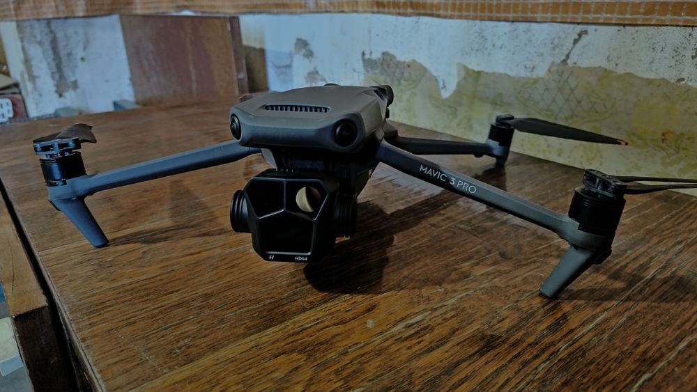 DJI Mavic 3 pro fly more combo