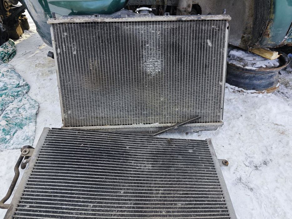 Продам радіатор Міцубісі карізма