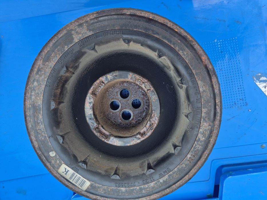 Koło pasowe wału Bmw E60 E61 E65 X5 E53 X3 E83 E90 E91 2.5d 3.0d M57